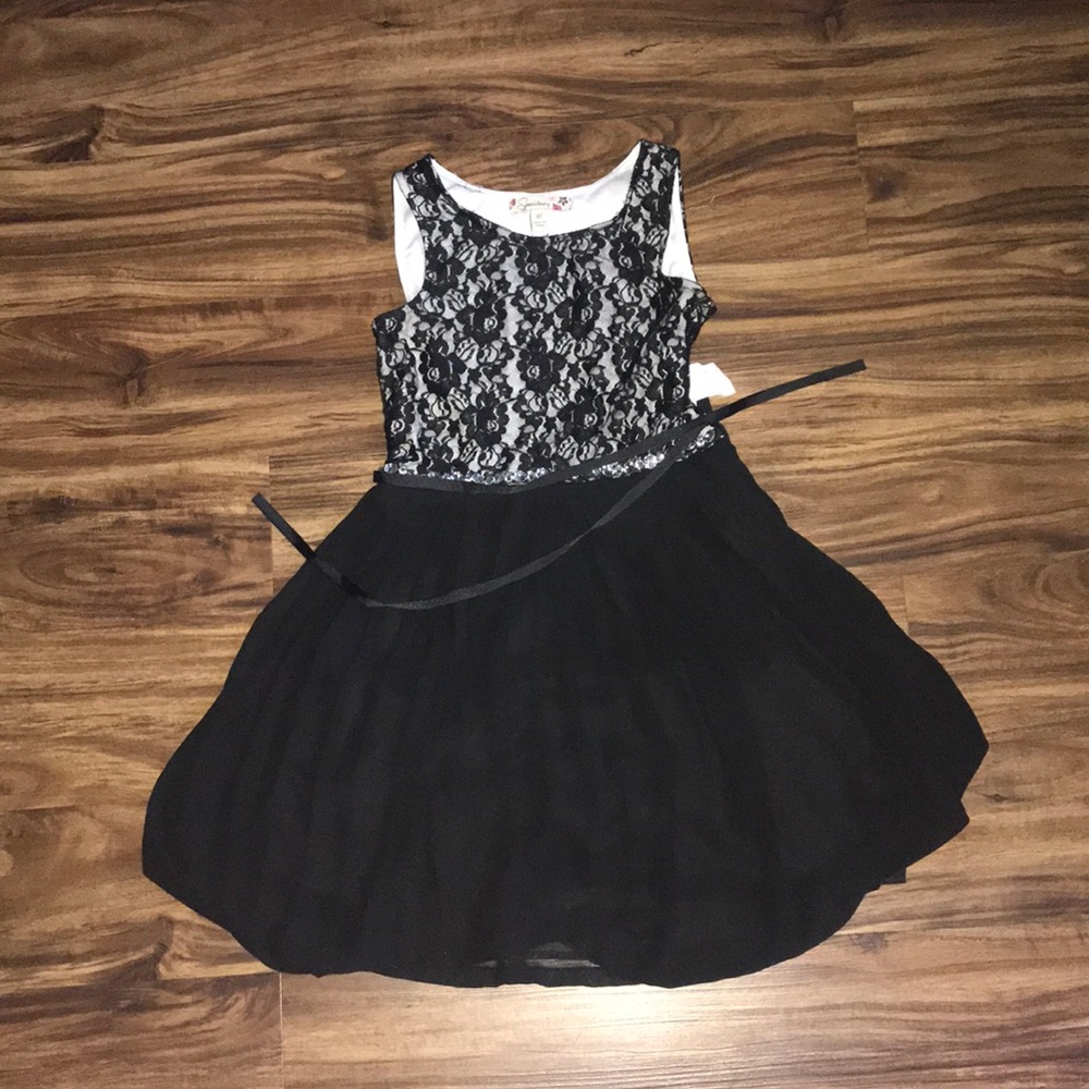 Short Dress with floral design